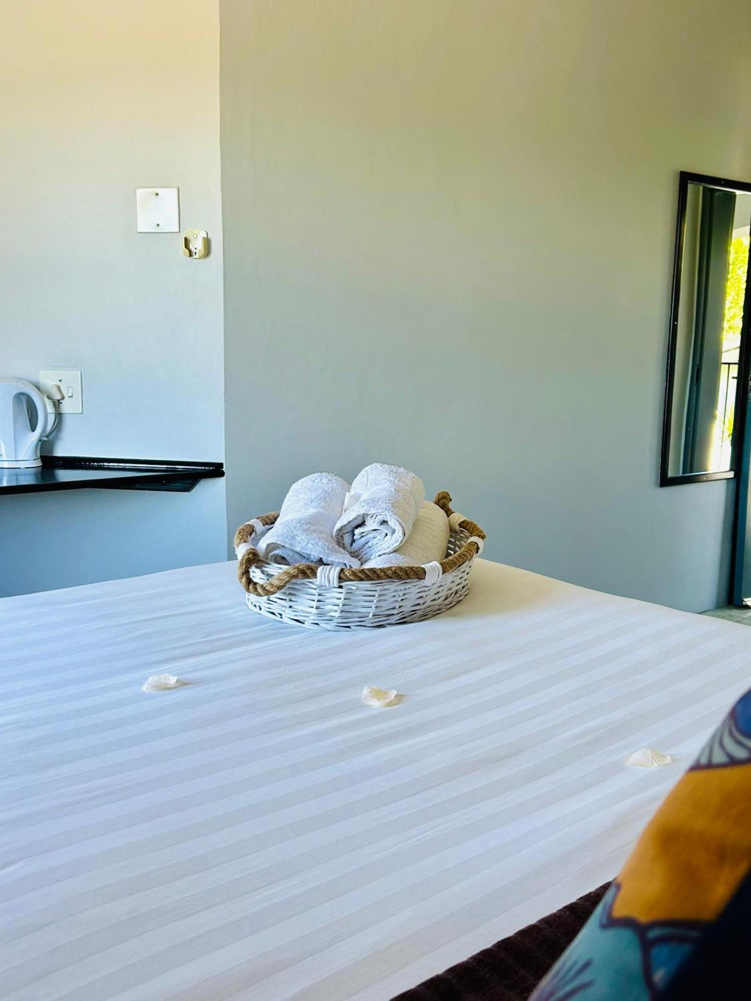 Skyfly Bed & Breakfast Manzini Eksteriør billede