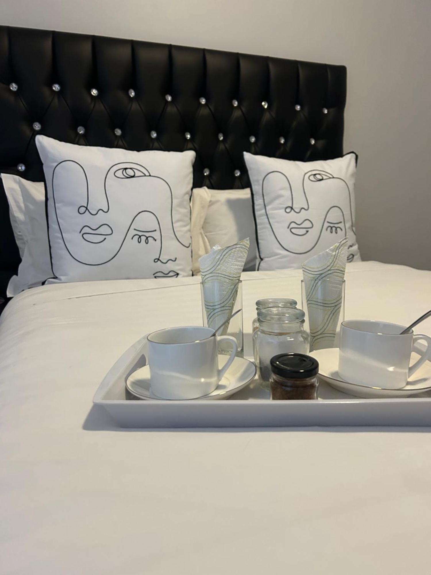 Skyfly Bed & Breakfast Manzini Eksteriør billede